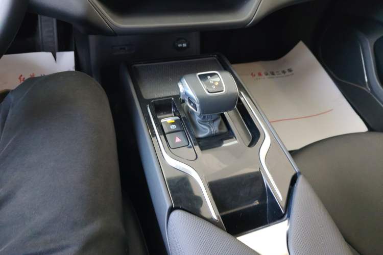 Used Hongqi E-QM5 2022 431 km Charge & Enjoy Edition
