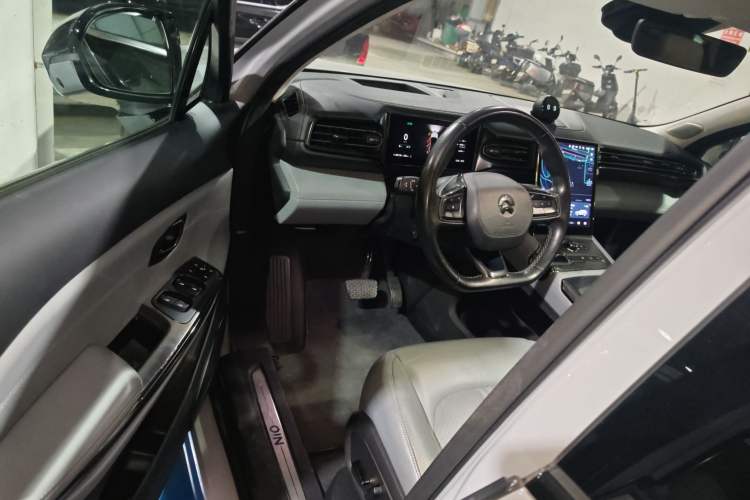 Used Nio ES6 2019 430 km Performance Version
