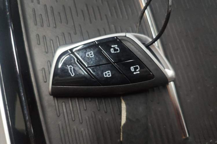 Used SAIC MAXUS Dajia 7 2024 605 km Extended Range Highland Version Six-Seater