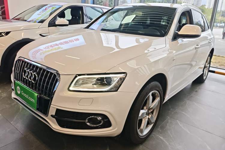 Used Audi Q5 2017 Plus 40 TFSI Ambition Model