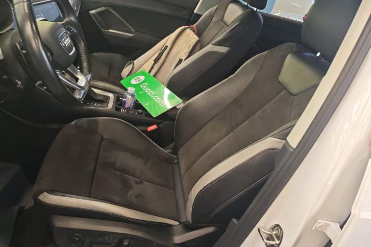 Used Audi Q3 2020 35 TFSI Fashion Dynamic Model
