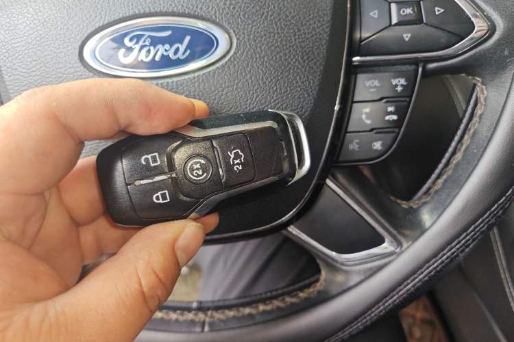 Used Ford Taurus 2015 EcoBoost 245 Luxury Model
