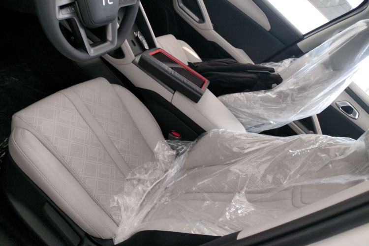 Used BYD Yuan UP 2025 Model 301KM Leading Version