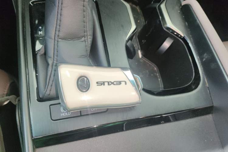 Used Lexus ES 2023 200 Excellence Edition
