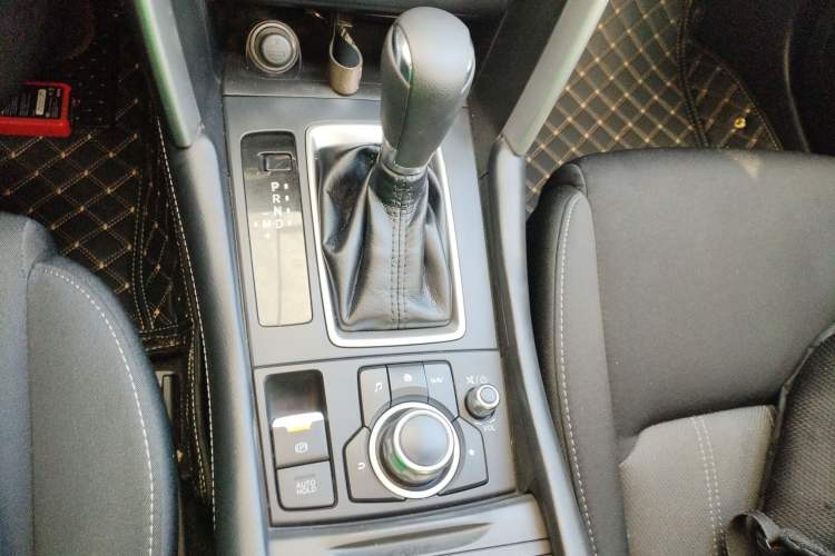 Used Mazda CX-4 2018 2.0L Automatic Two-Wheel Drive Blue Sky Exploration Version China V Standard
