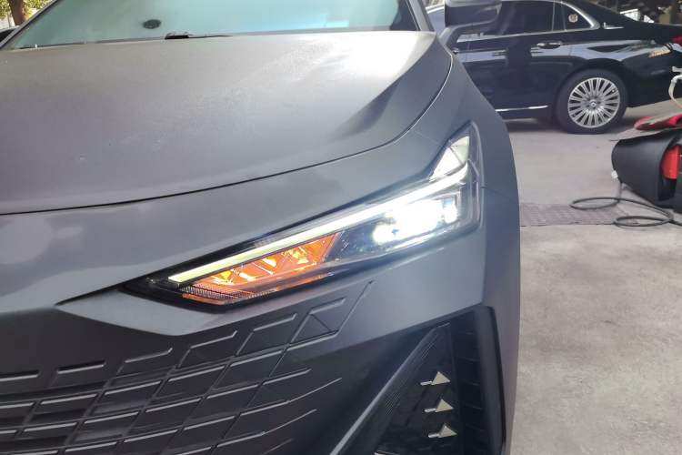 Used Changan UNI-V 2022 1.5T Prestige Version
