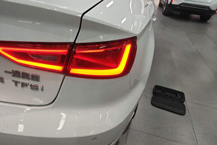 Used Audi A3 2015 Limousine 40 TFSI Automatic Comfort Model