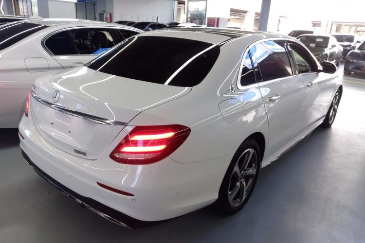 Used Mercedes-Benz E-Class 2019 E 300 L Sporty and Stylish Model

