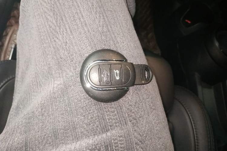 Used  MINI 2020 2.0T COOPER S Three-Door Midnight Red Limited Edition