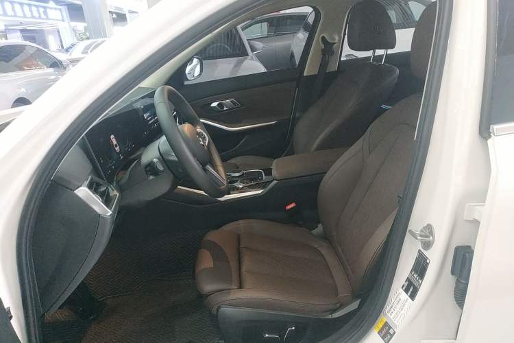 Used BMW i3 2024 eDrive 35 L
