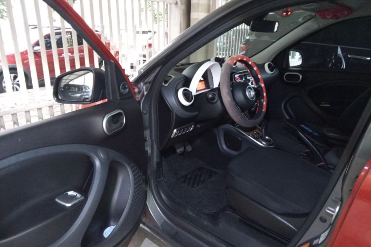 Used  forfour 2016 1.0L 52 kW Dynamic Edition
