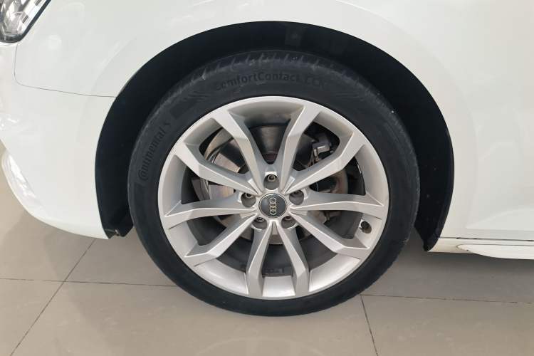 Used Audi A4L 2017 Plus 40 TFSI Fashion Model
