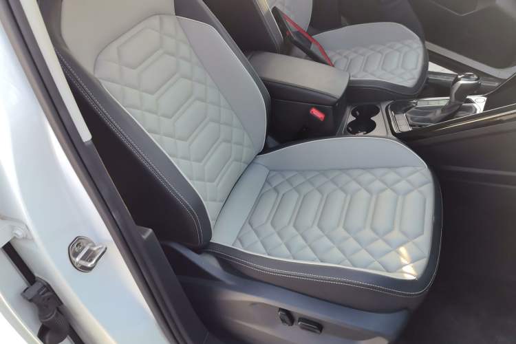 Used Volkswagen Tayron 2023 300TSI Two-Wheel-Drive Luxury Plus Advanced Edition
