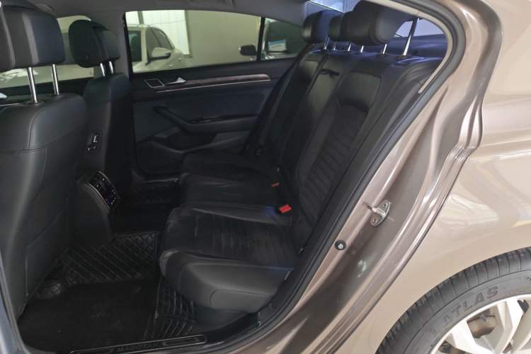 Used Volkswagen Magotan 2017 330TSI DSG Luxury Model