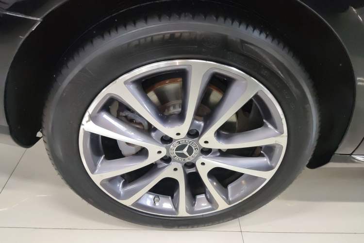 Used Mercedes-Benz E-Class 2019 Facelifted E 300 L Stylish Version
