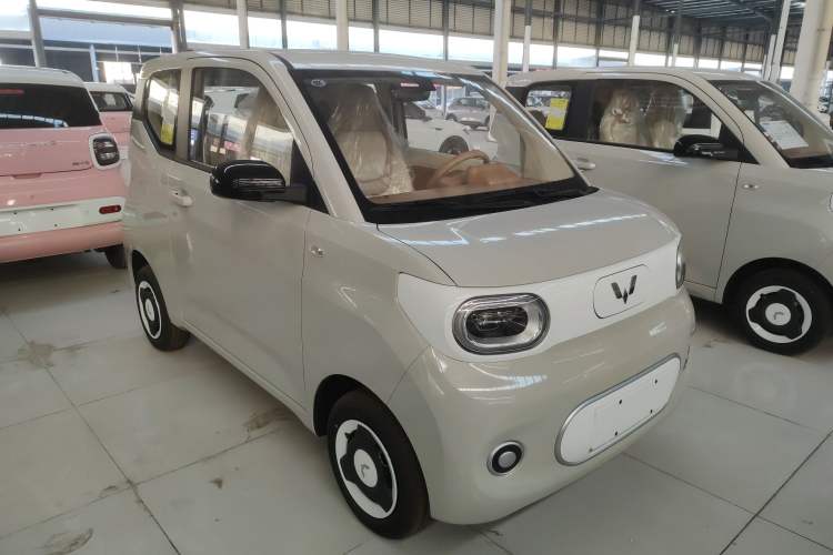 Used Wuling Hongguang MINIEV 2024 3rd Generation 215km Youth Edition
