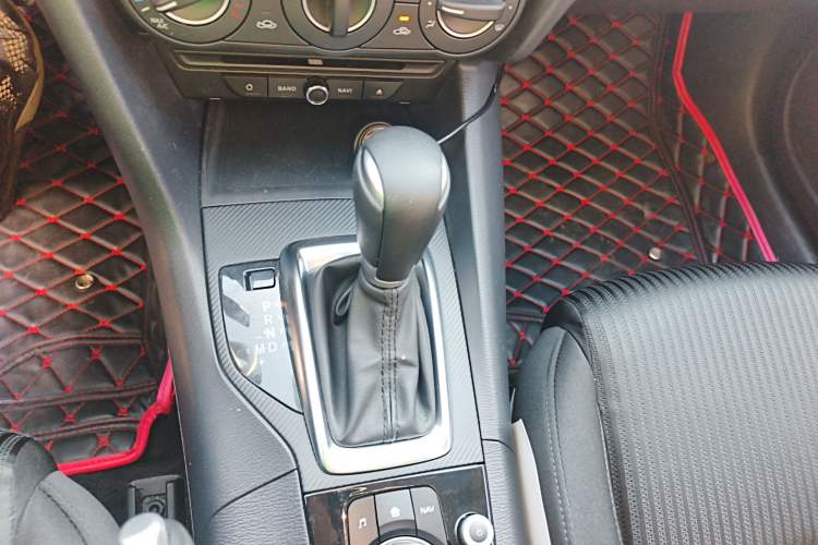 Used Mazda Mazda 3 Axela 2016 Sedan 1.5L Automatic Comfort Model
