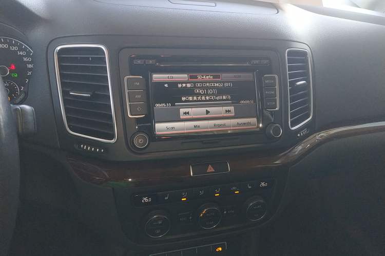 Used Volkswagen Sharan 2015 1.8TSI Comfort Model
