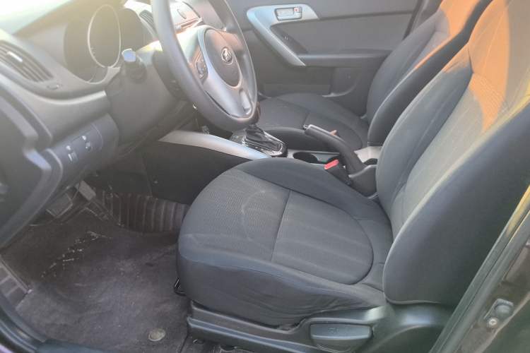 Used Kia Forte 2014 1.6L AT GL
