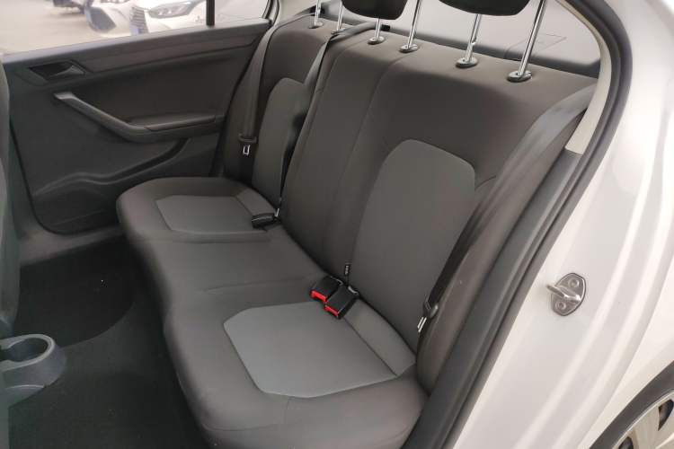 Used Volkswagen Jetta 2015 Value Edition 1.6L Manual Fashionable Style
