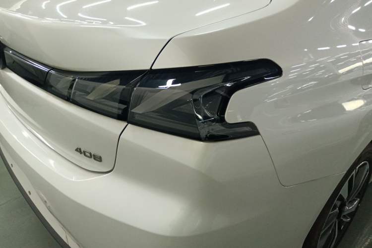 Used Peugeot 408 2022 1.6T Light-Chasing Edition
