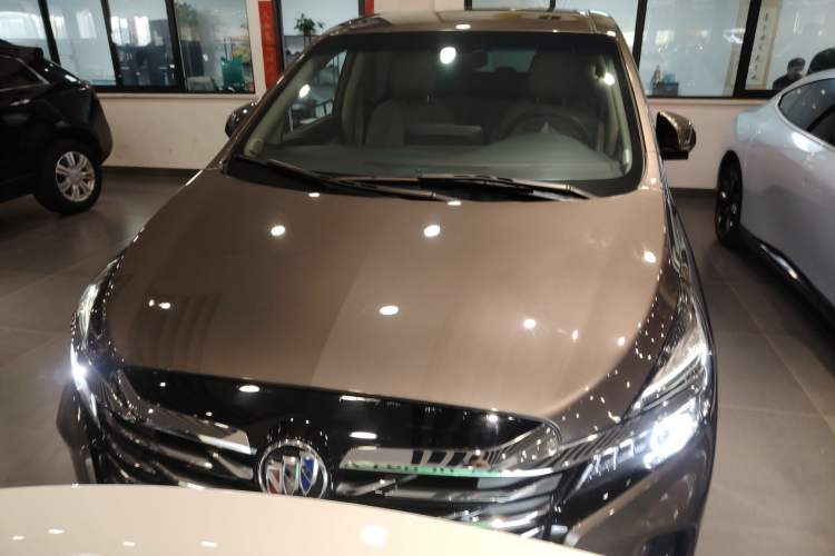 Used Buick GL8 2023 Land Executive Class Smart Enjoyment Model
