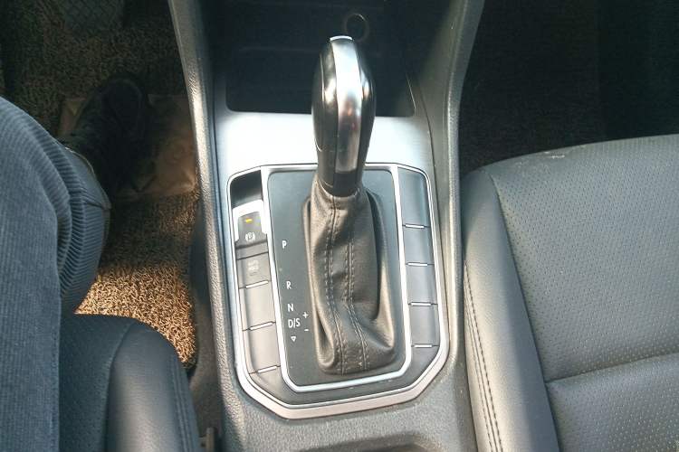 Used Volkswagen Golf Sportsvan 2016 1.6L Automatic Comfort Model
