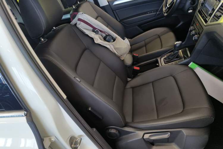 Used Volkswagen Golf Sportsvan 2020 280TSI Automatic Curious Model
