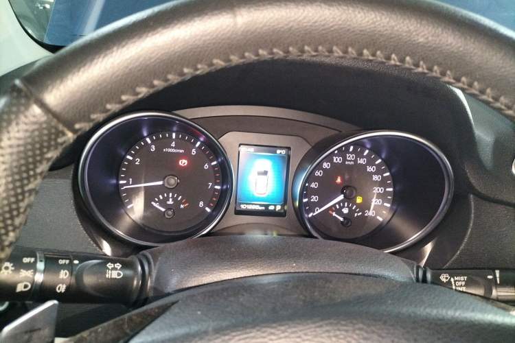 Used Haval H6 Coupe 2017 Red-Label 2.0T Automatic Two-Wheel Drive Urban Model
