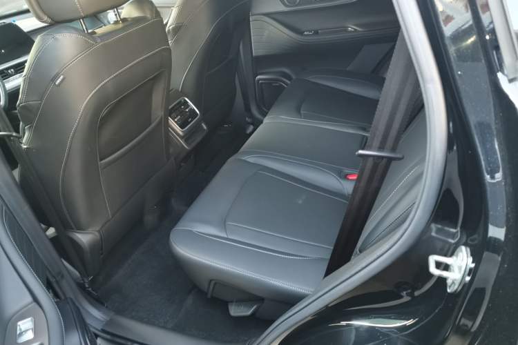 Used Chery Tiggo 8 PRO 2024 Champion Edition 290T Two-Wheel Drive Shining Version 5 Seats
