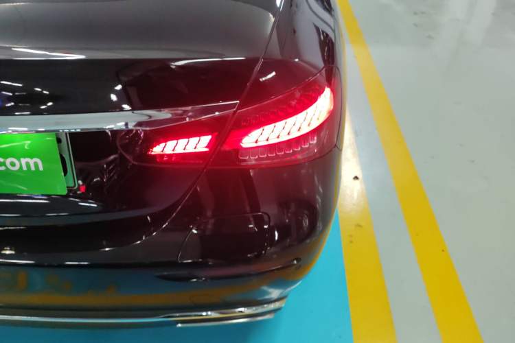 Used Mercedes-Benz E-Class New Energy 2022 Facelift E 350 e L Plug-in Hybrid Sedan
