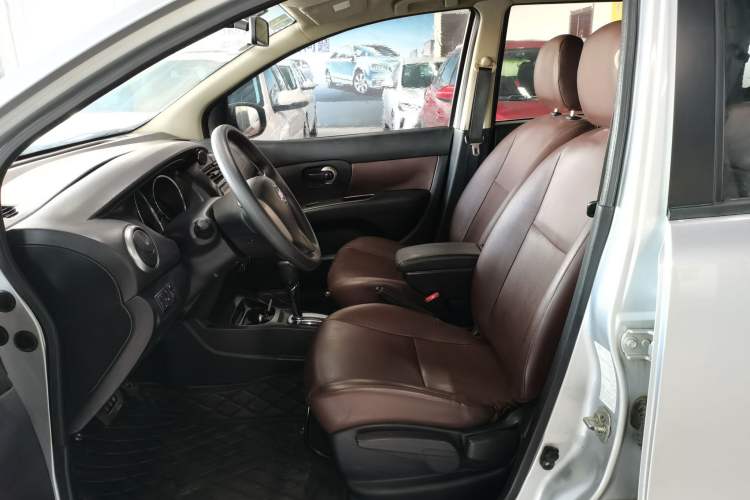 Used Nissan Livina 2015 Jinrui 1.6XV CVT Cool Cafe Edition
