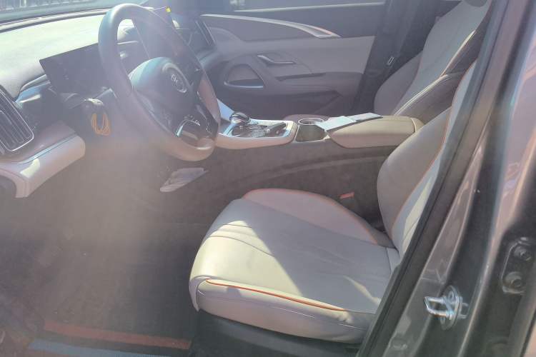 Used BYD Song Pro New Energy 2024 HONOR Edition DM-i 71KM Leading Model
