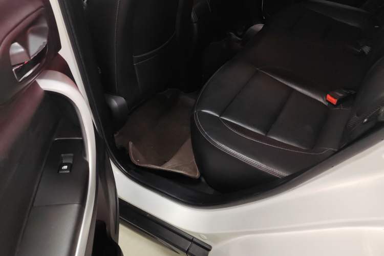 Used Changan CS35 2015 1.6L Manual Luxury Model China V Standard