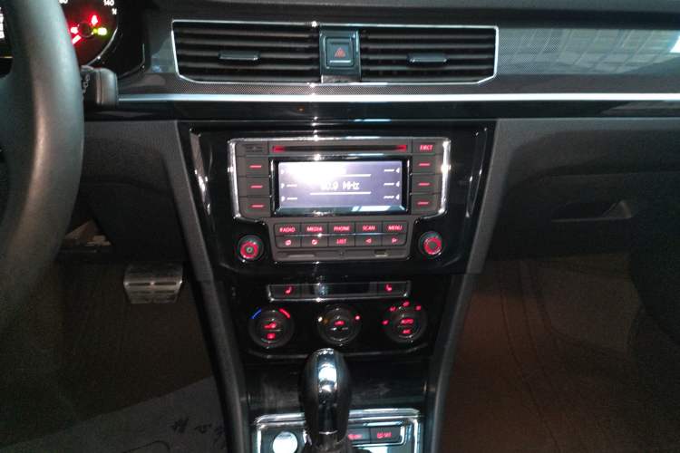 Used Volkswagen C-TREK 2018 230TSI DSG Luxury Model
