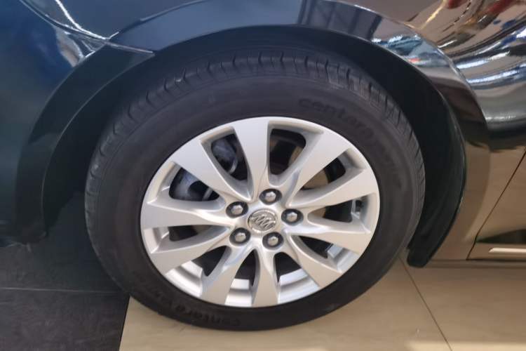 Used Buick LaCrosse 2013 2.4L SIDI Leading Comfort Version
