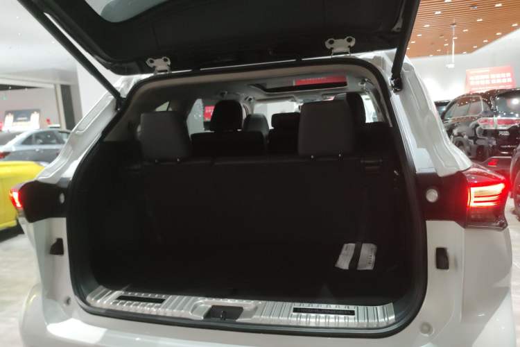 Used Toyota Highlander 2022 Dual-Engine 2.5L Two-Wheel Drive Prestige Edition 7-Seater
