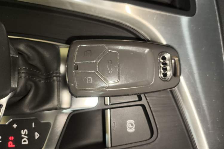 Used Audi A4L 2019 40 TFSI Fashion Edition China VI Emission Standard