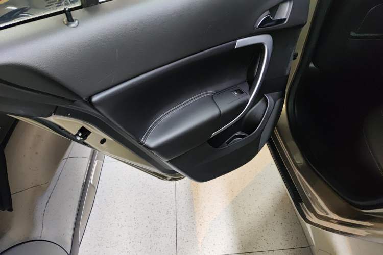 Used Buick Regal 2015 1.6T Leading Technology Model
