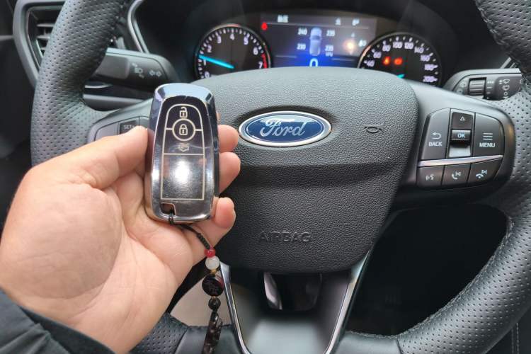 Used Ford Escape 2020 EcoBoost 245 Two-Wheel-Drive Comfort Edition