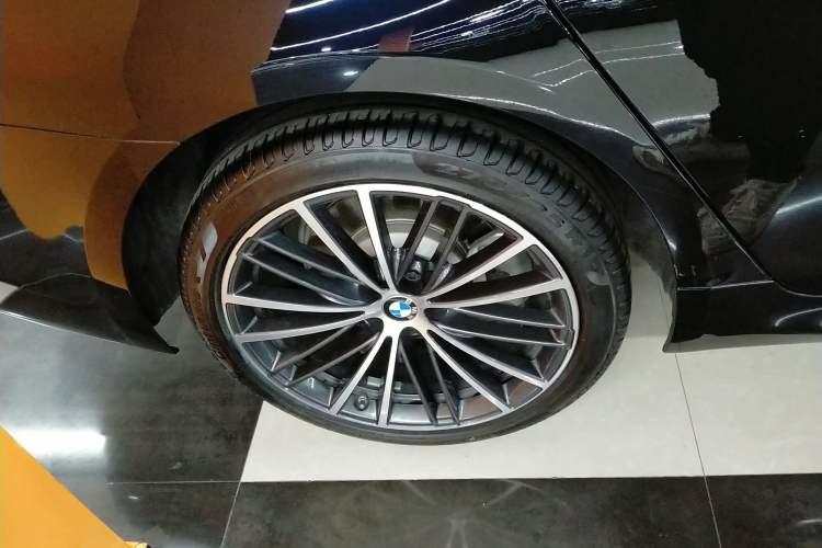 Used BMW 5 Series 2022 Restyled 530Li Leading Edition M Sport Package
