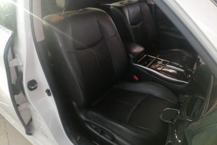 Used Infiniti Q70 2017 Q70L 2.5L Enjoyment Edition
