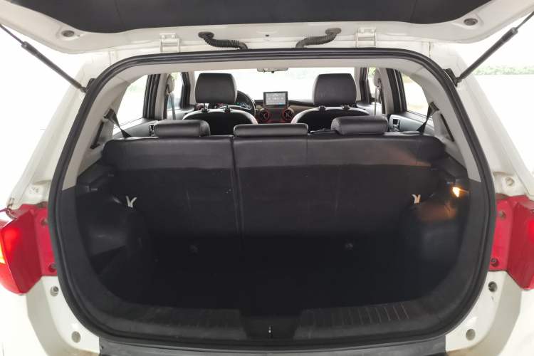 Used BAIC Senova X25 2015 1.5L Manual Elite Model
