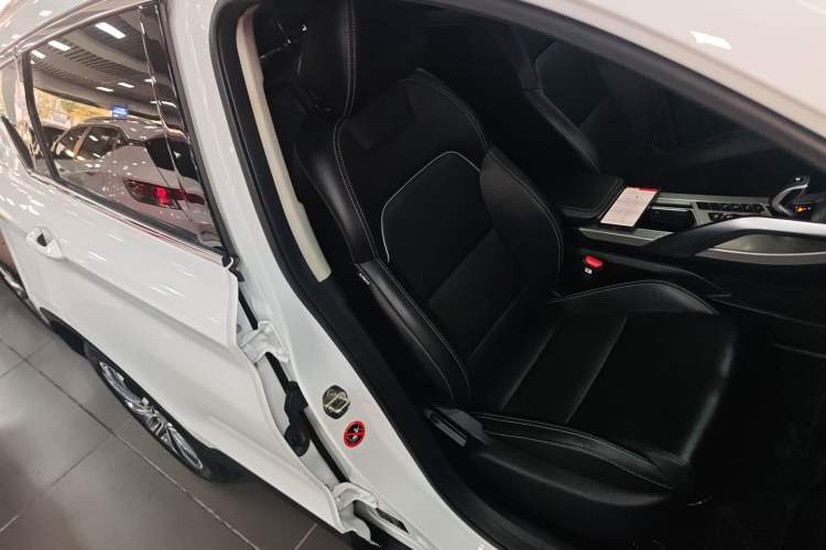 Used Geely Auto Coolray 2019 260T DCT Knight China VI Standard
