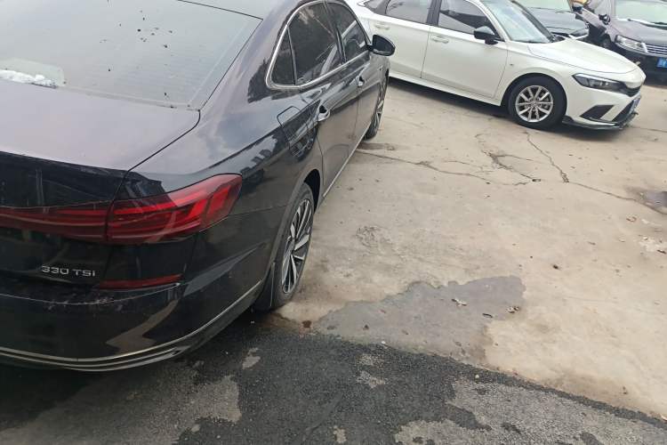 Used Volkswagen Passat 2022 330TSI Starry Luxury Edition – Exclusive Special Edition