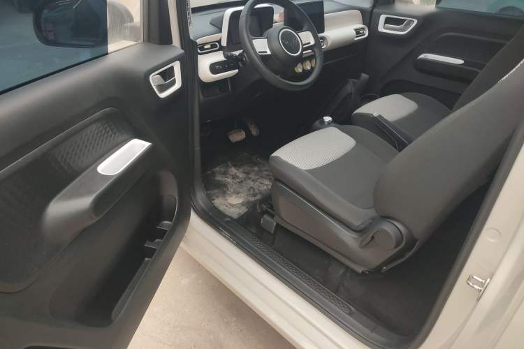 Used Wuling Hongguang MINIEV 2024 3rd Generation 215km Youth Edition

