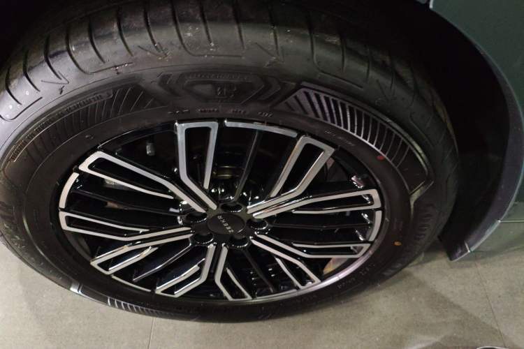 Used Zeekr 001 2025 WE Edition 100 kWh Rear-Wheel Drive
