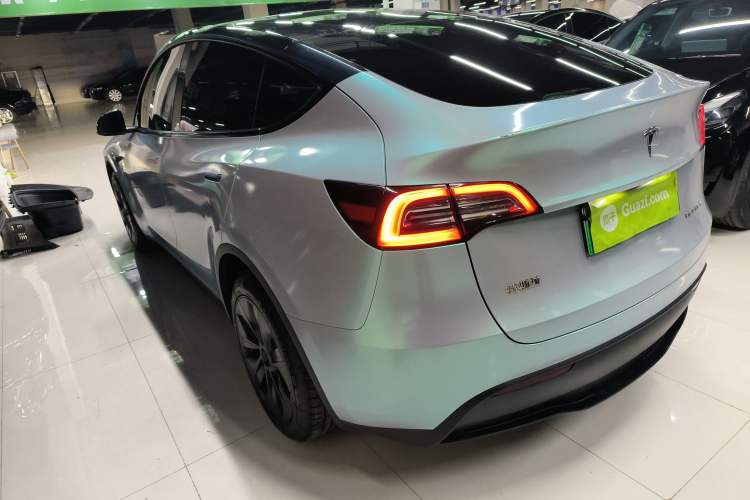 Used Tesla Model Y 2023 Long-Range All-Wheel-Drive Version
