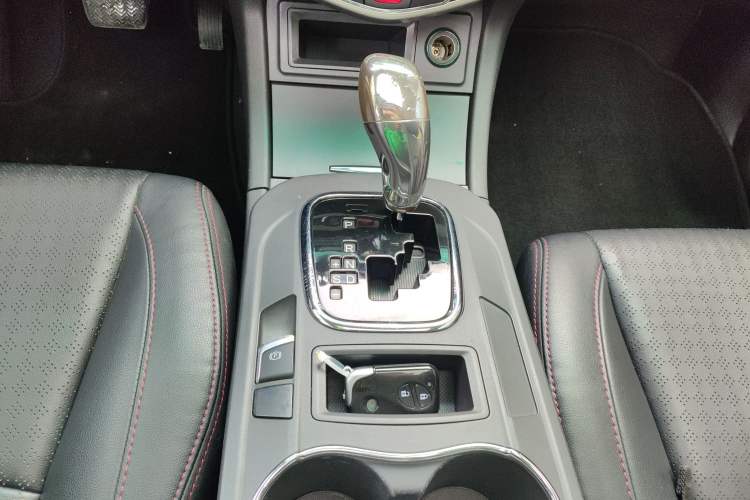 Used BYD S7 2015 2.0T Automatic Prestige Model