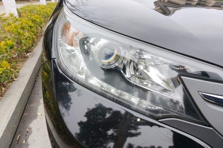 Used Honda CR-V 2013 2.4L Two-Wheel-Drive Luxury Edition
